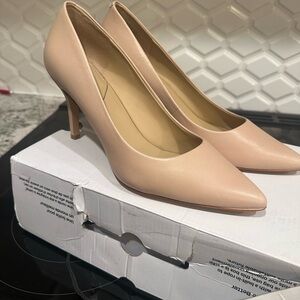 Elegant Nude Pumps